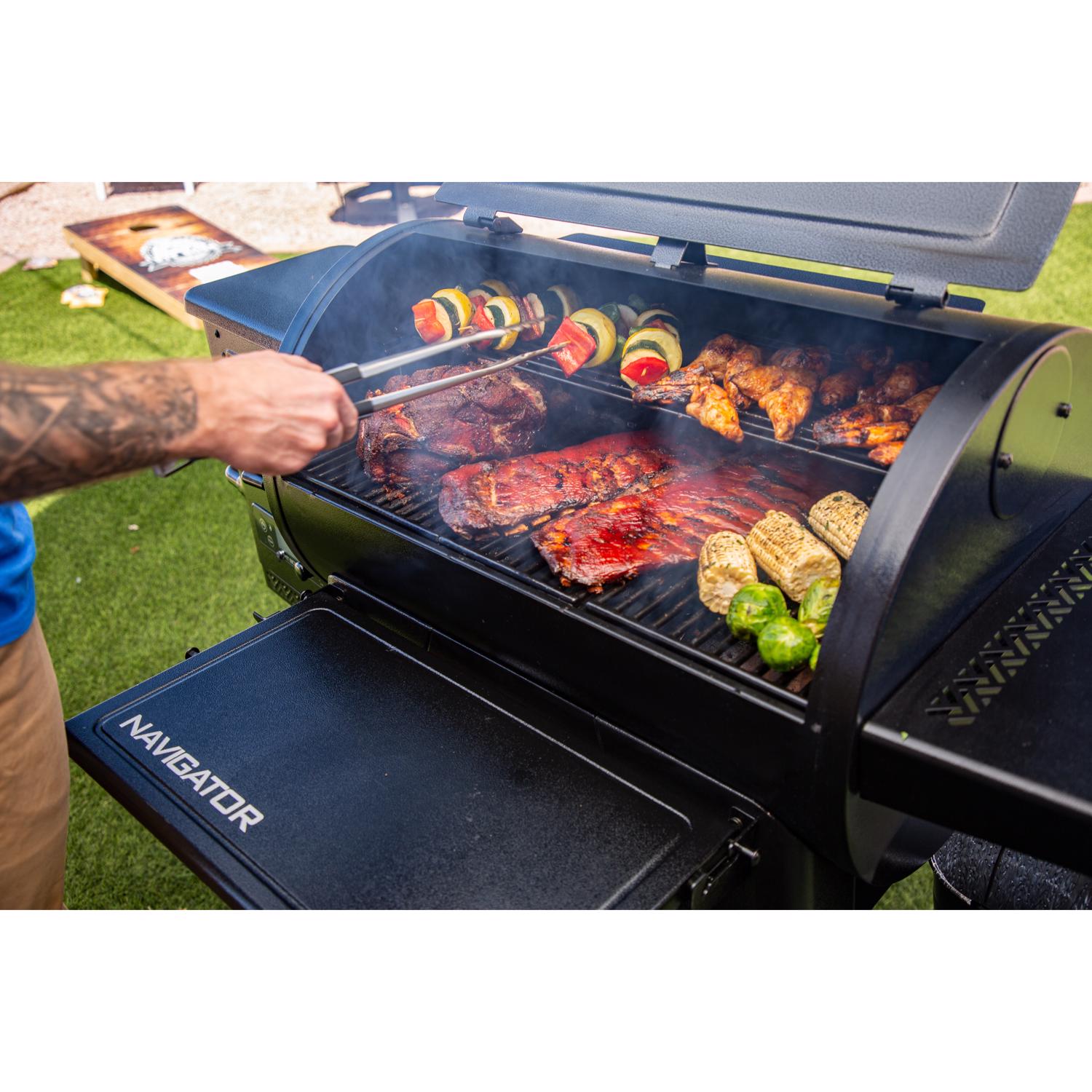 Pit Boss Navigator 850 Wood Pellet Grill and Smoker Black