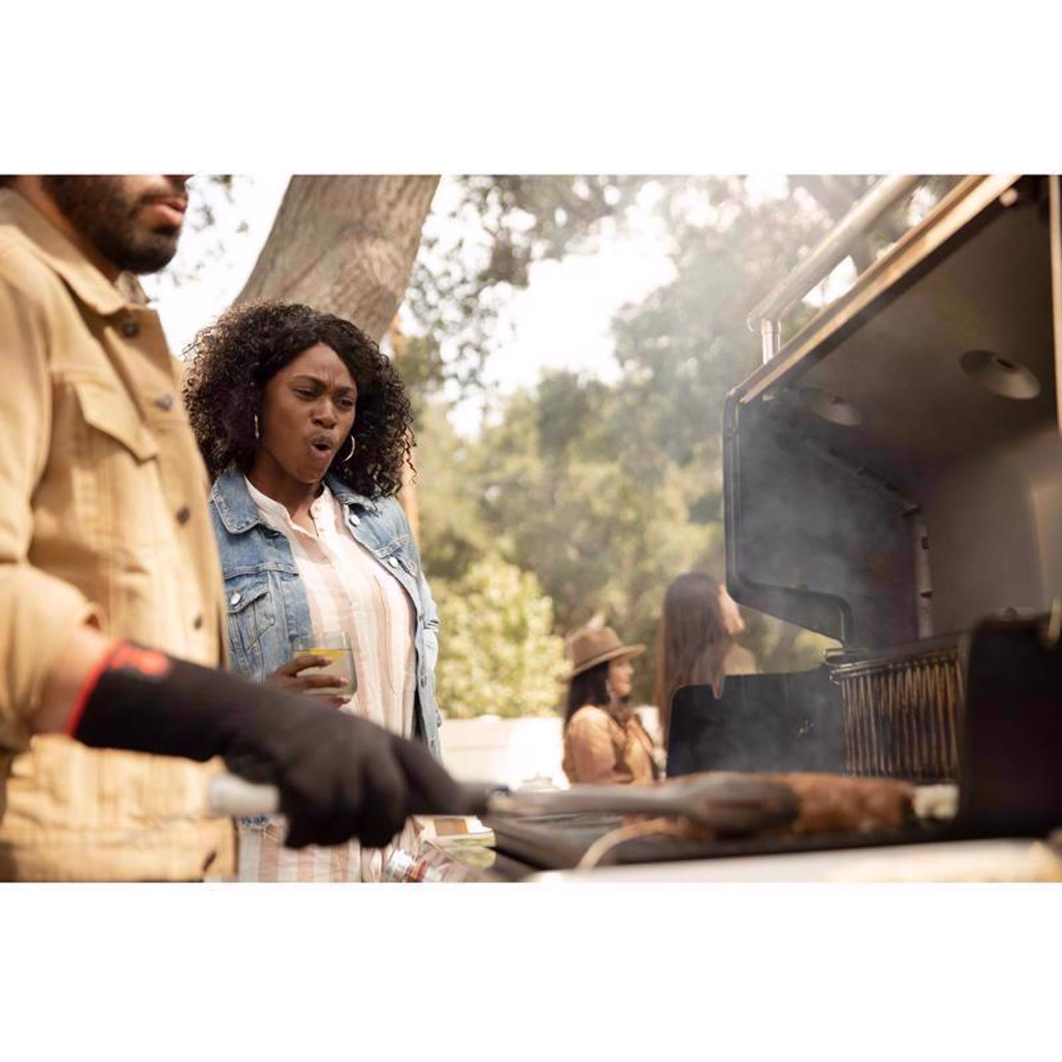 Weber Genesis SI-E-330 3 Burner Natural Gas Grill Black