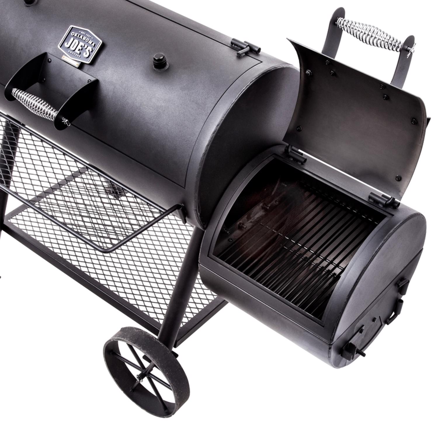 Oklahoma Joe's Highland Offset Charcoal Offset Smoker Black