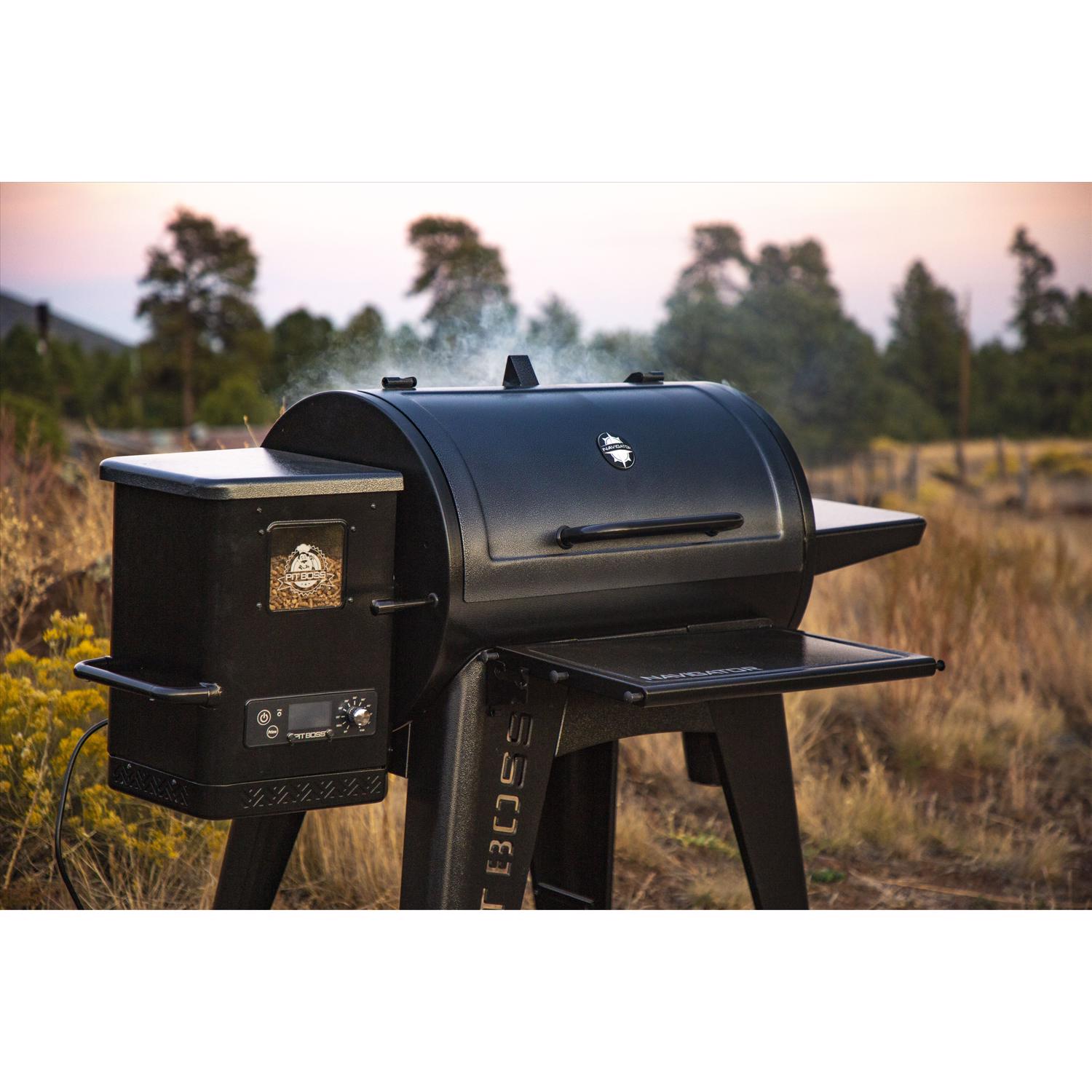 Pit Boss Navigator 850 Wood Pellet Grill and Smoker Black