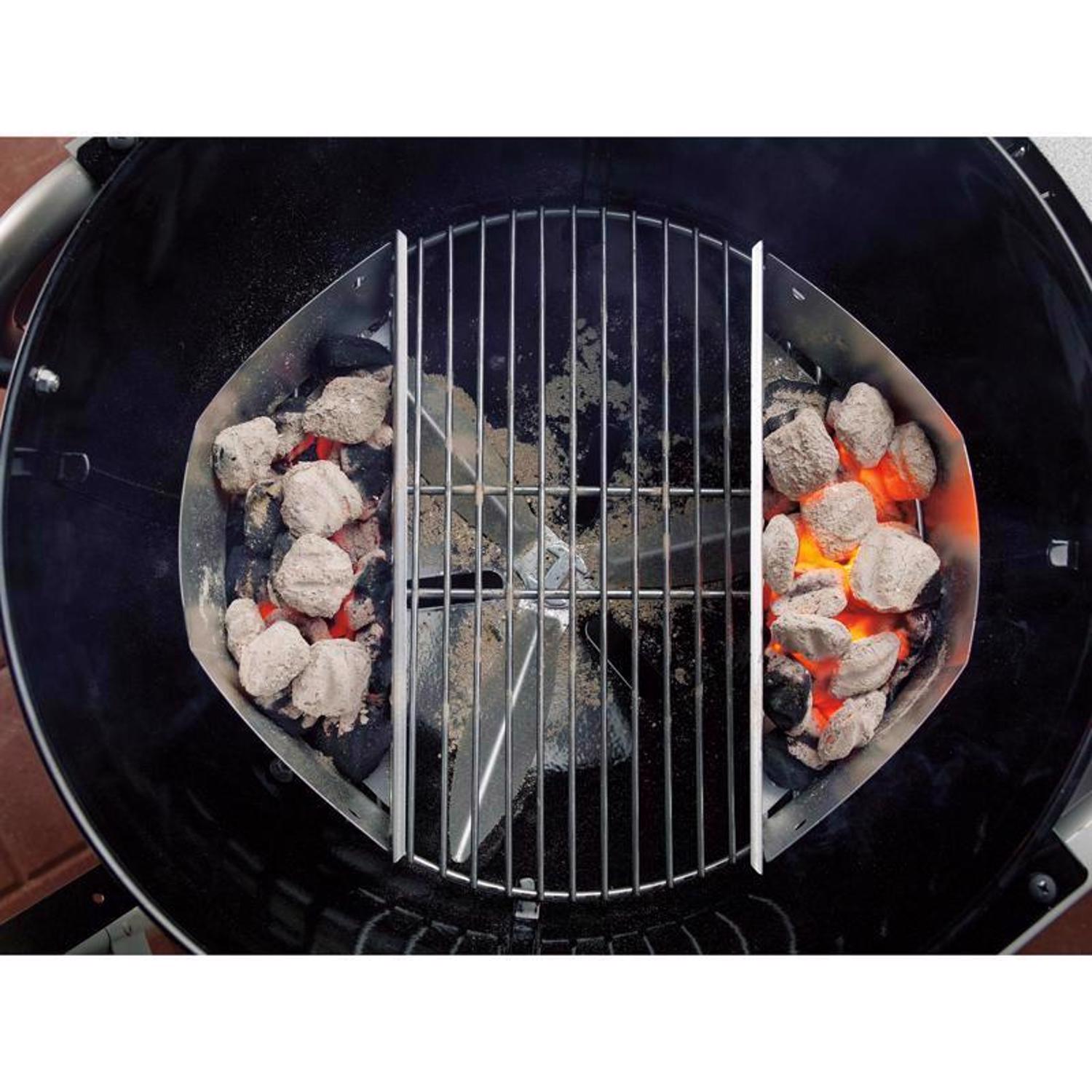 Weber 22 in. Master-Touch Charcoal Grill Black