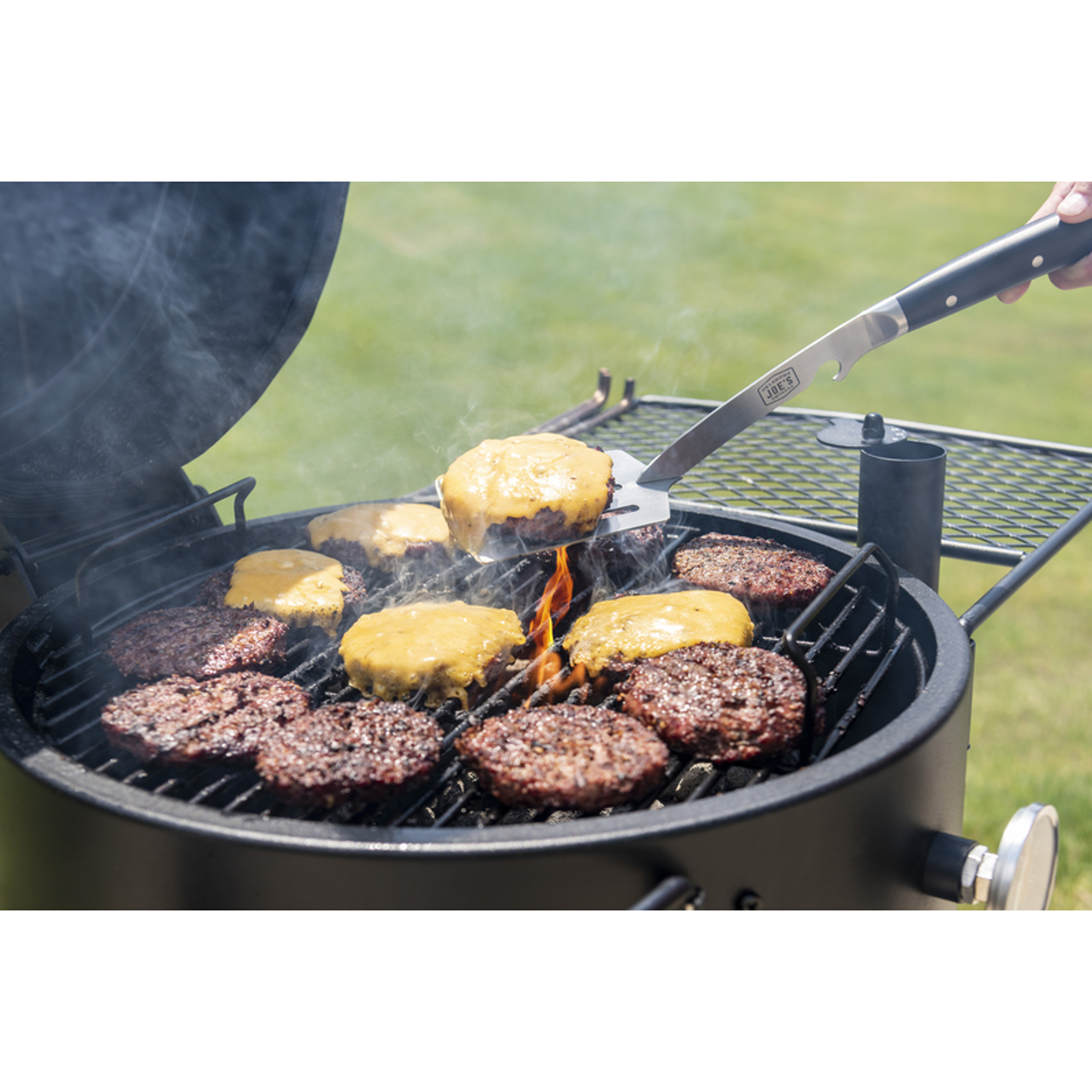 Oklahoma Joe's Bronco Charcoal Drum Smoker Black