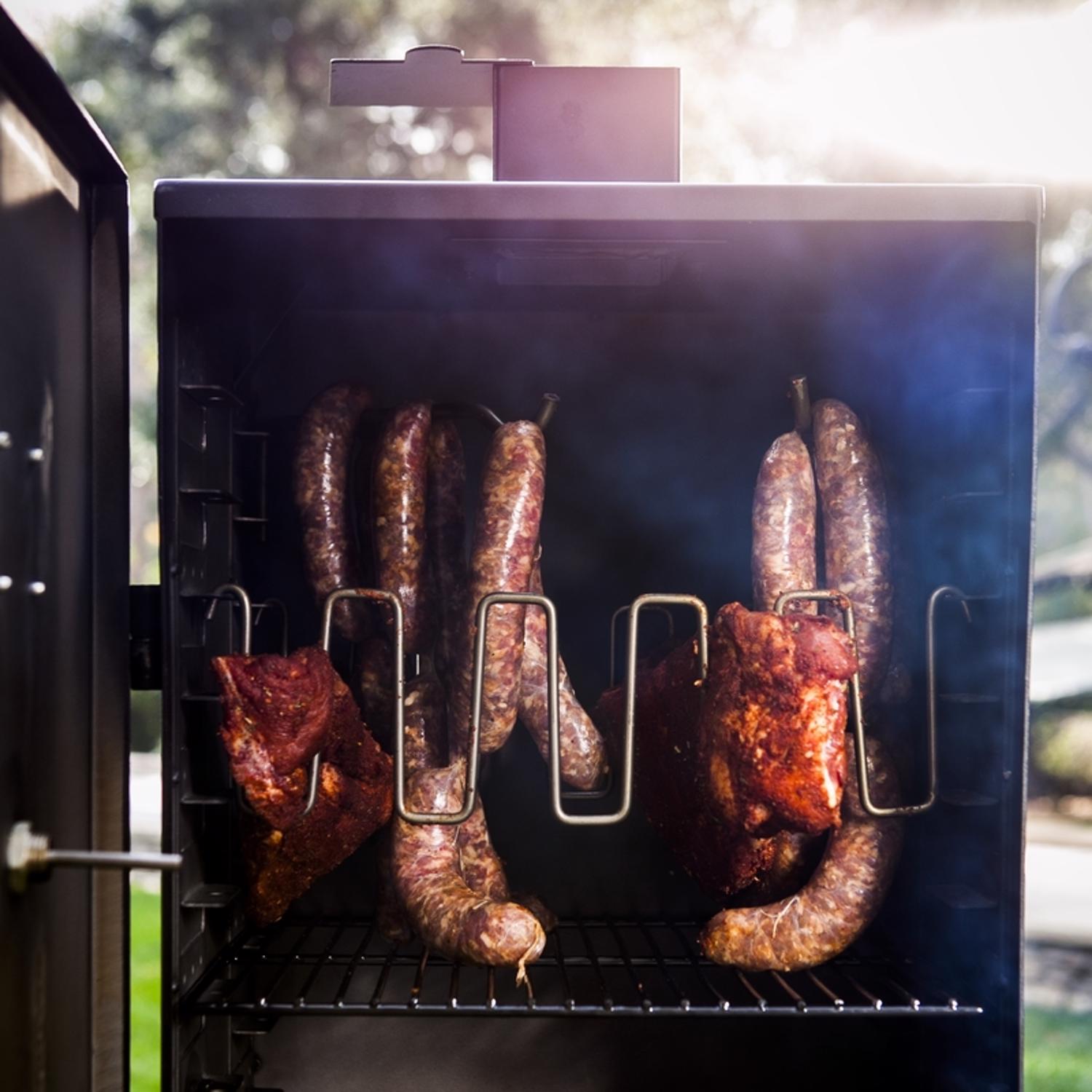 Oklahoma Joe's Bandera Charcoal Vertical Smoker Black