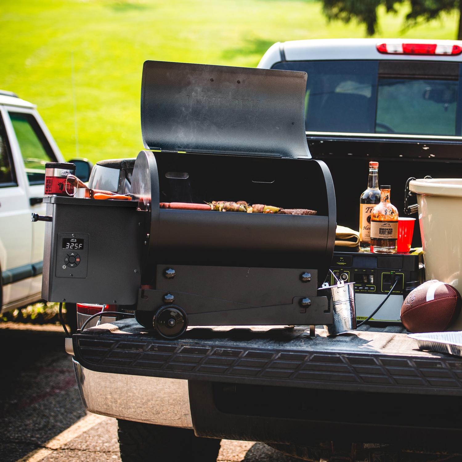 Traeger Tailgater 20 Wood Pellet Grill Black