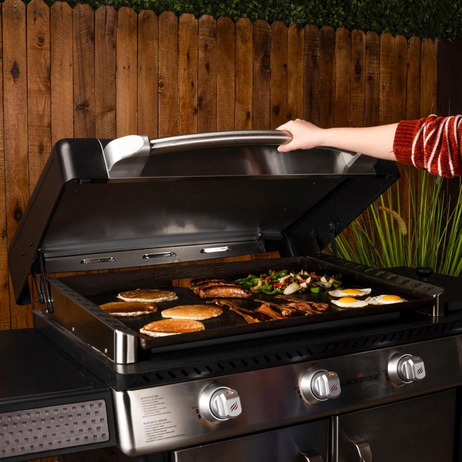 Blackstone 5 Burner Liquid Propane Outdoor Griddle Black/Silver