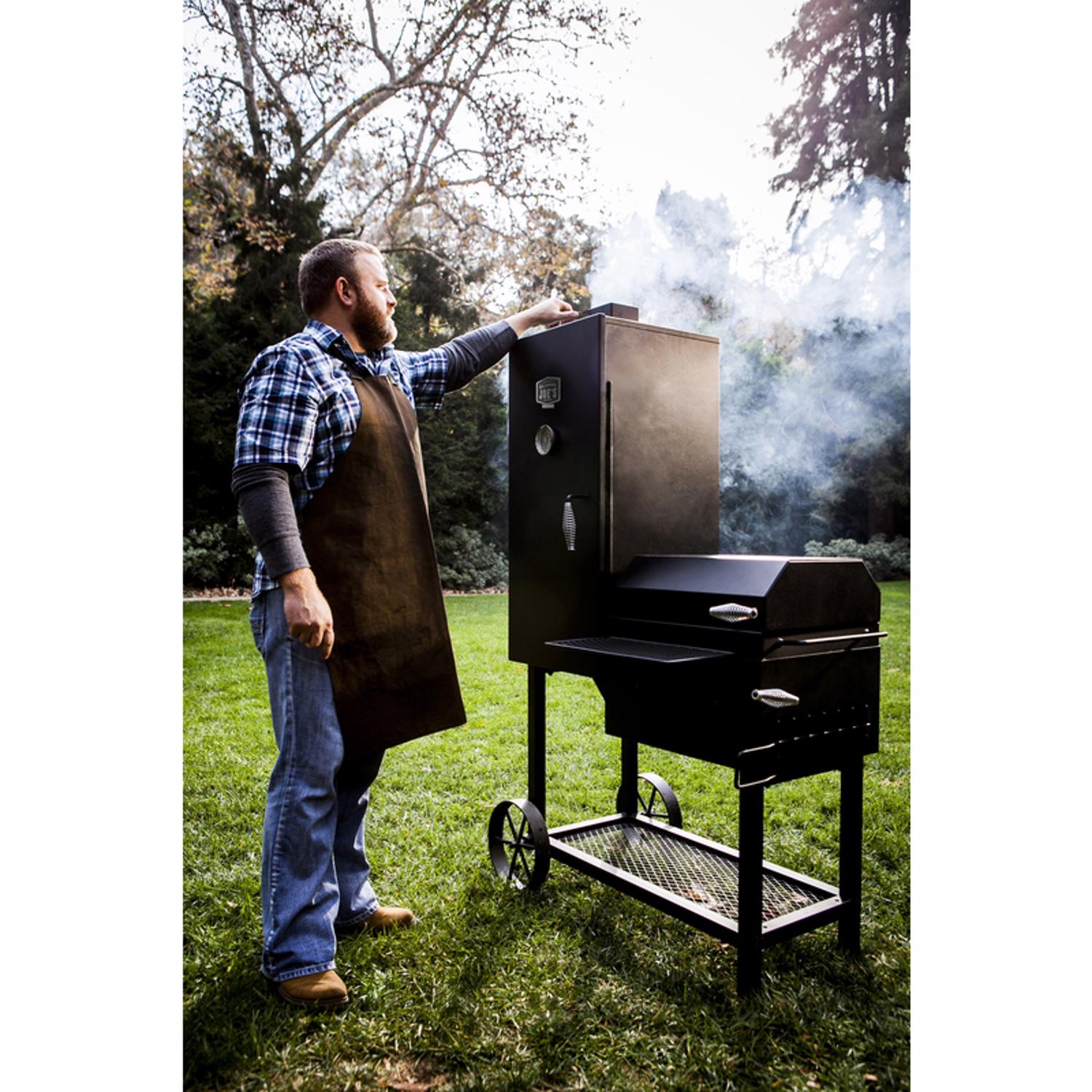 Oklahoma Joe's Bandera Charcoal Vertical Smoker Black