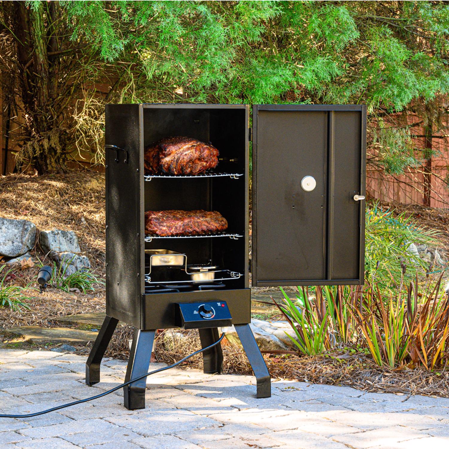 Masterbuilt Analog Wood Chips Vertical Smoker Black